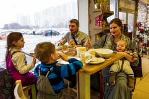 Kebijakan Keluarga Mendorong Pertumbuhan Populasi di Rusia